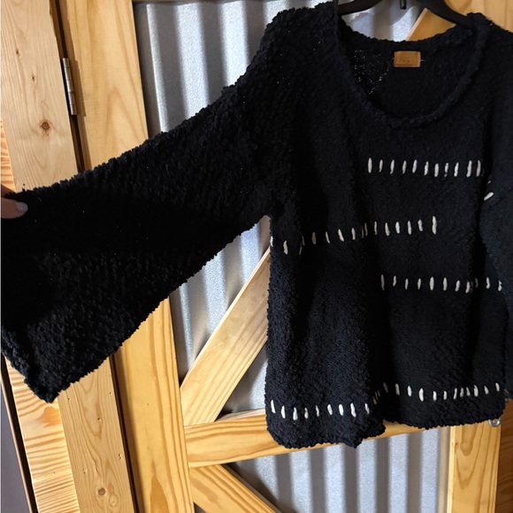 POL Women’s Pullover Sweater. Black white. Size Large. Lgtwght chunky sweater. - Picture 2 of 6